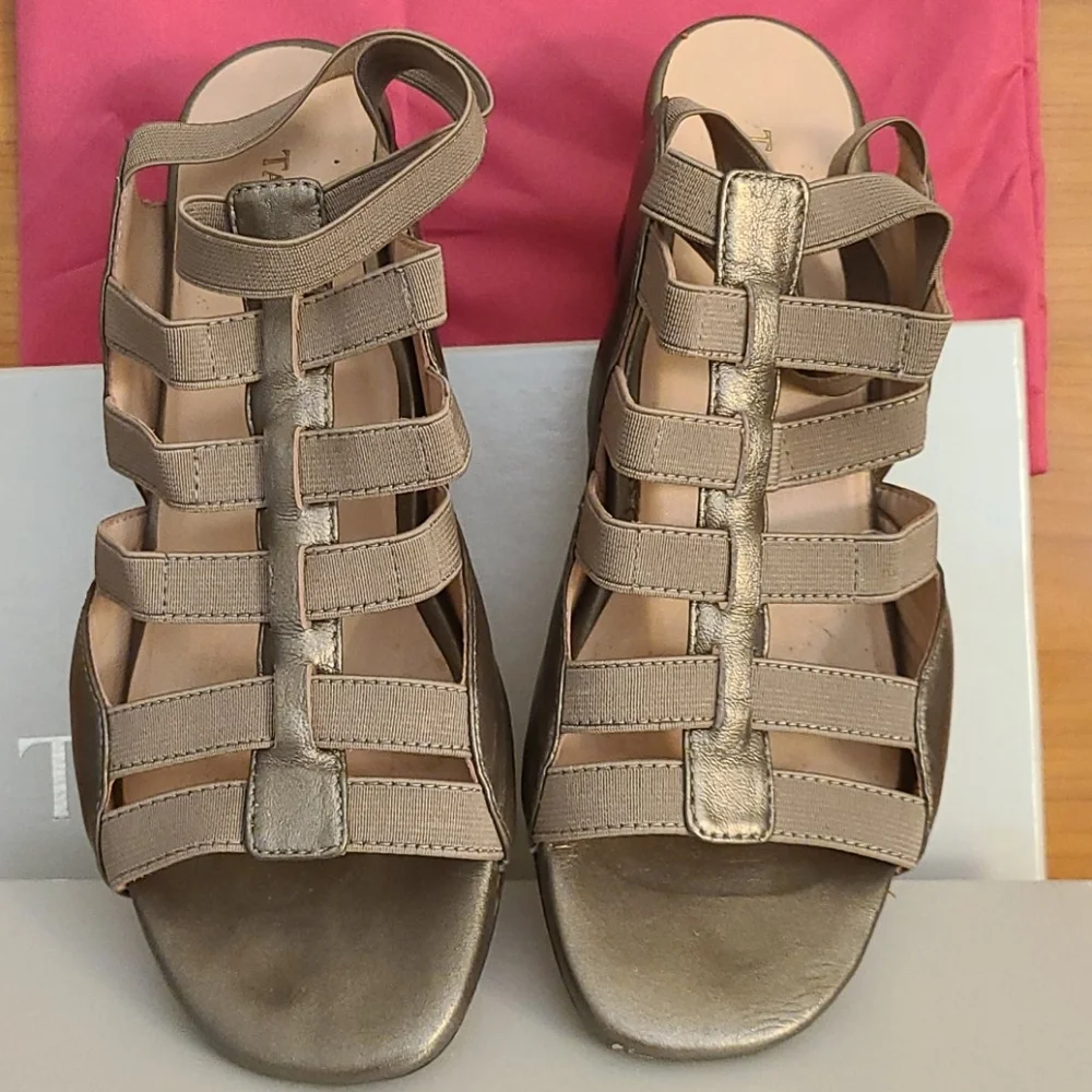 Taryn Rose shoes _ Reesa quartz ms 7 1/2